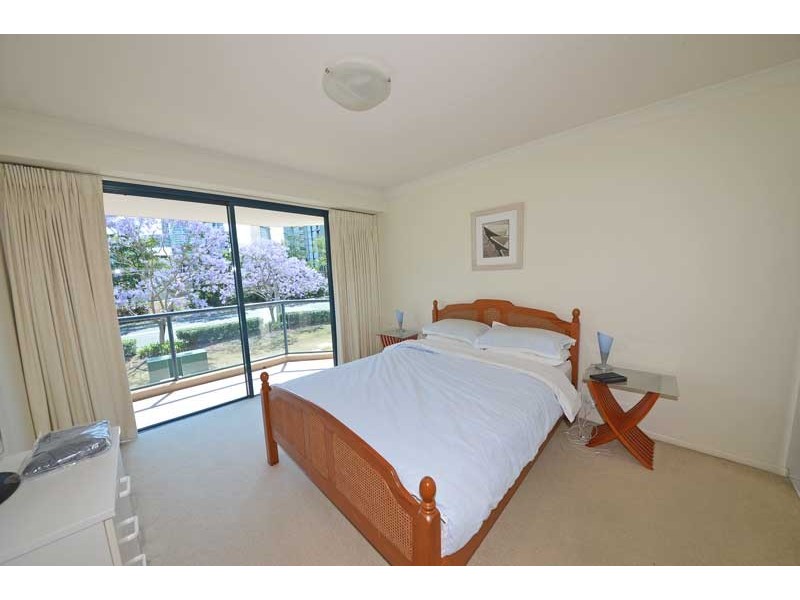 13/45 Deakin Street, Kangaroo Point QLD 4169