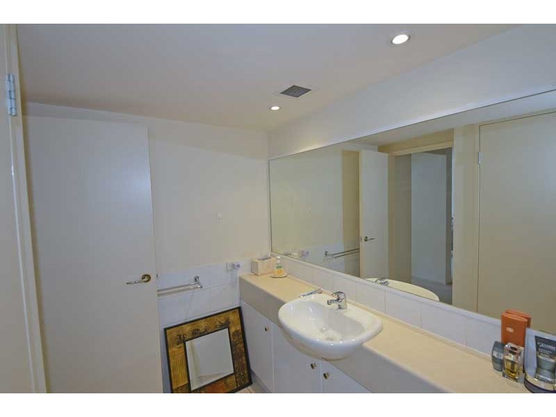 13/45 Deakin Street, Kangaroo Point QLD 4169
