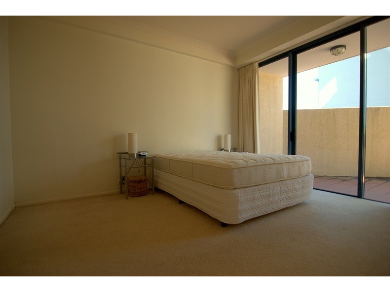 45 Deakin Street, Kangaroo Point QLD 4169