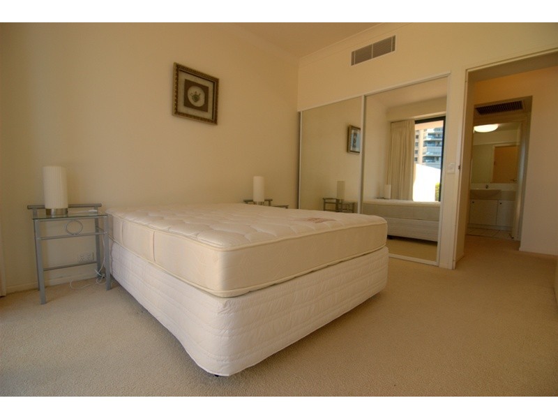 45 Deakin Street, Kangaroo Point QLD 4169