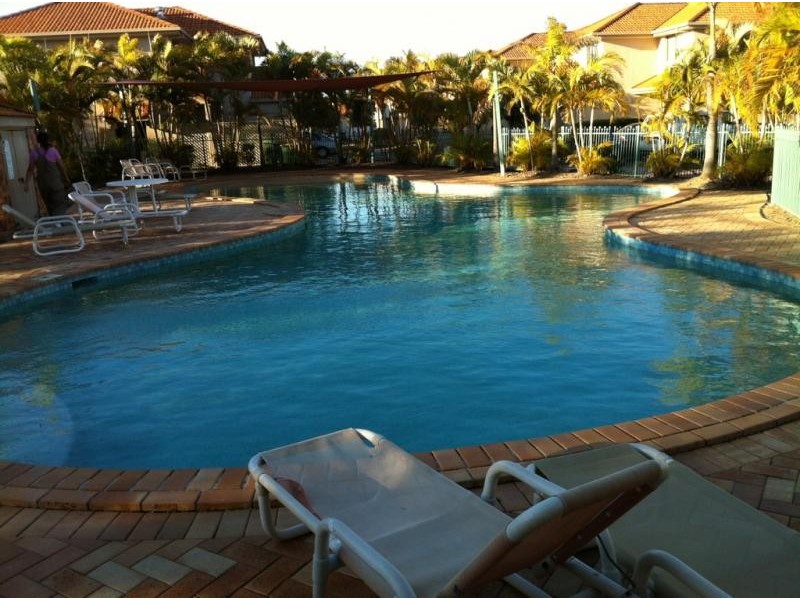 2/21 Regensberg Close, Varsity Lakes QLD 4227