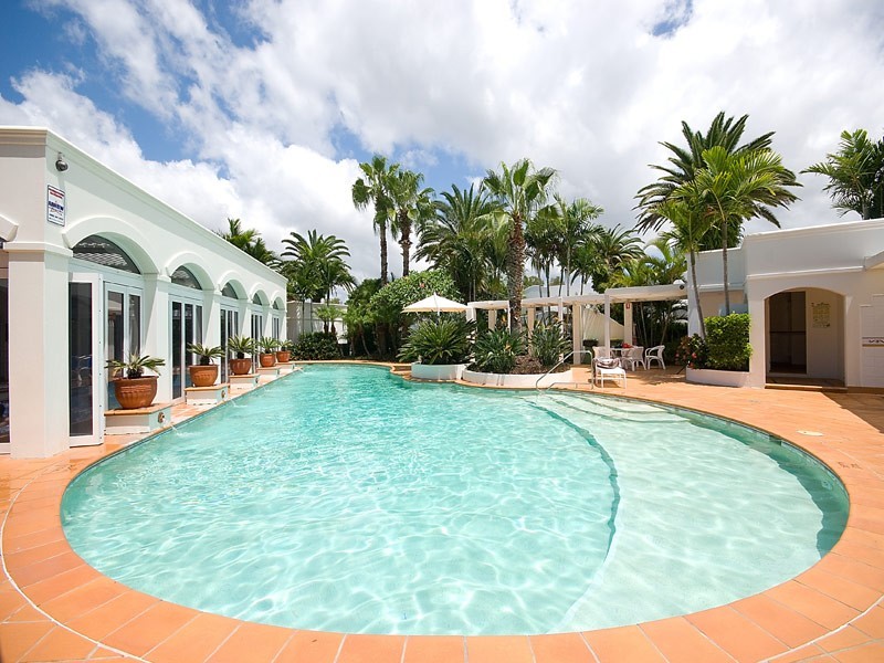 3/100 Cotlew St East, Southport QLD 4215