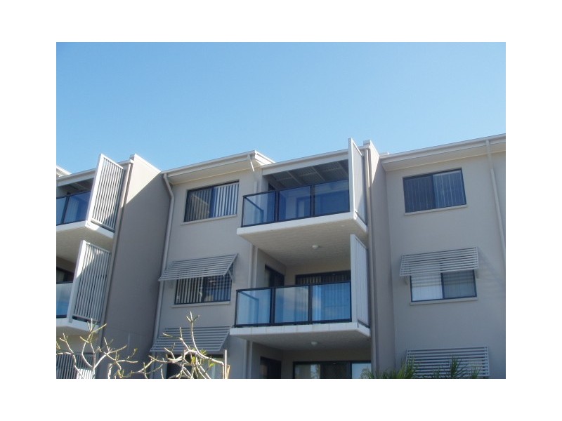 7/24-26 Parker Street, Labrador QLD 4215