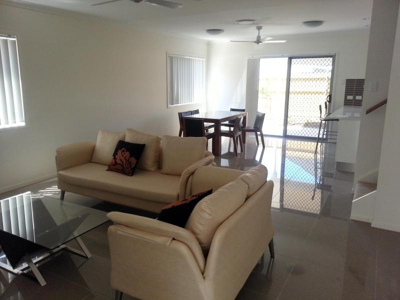 2 Photinia Crescent, Mountain Creek QLD 4557