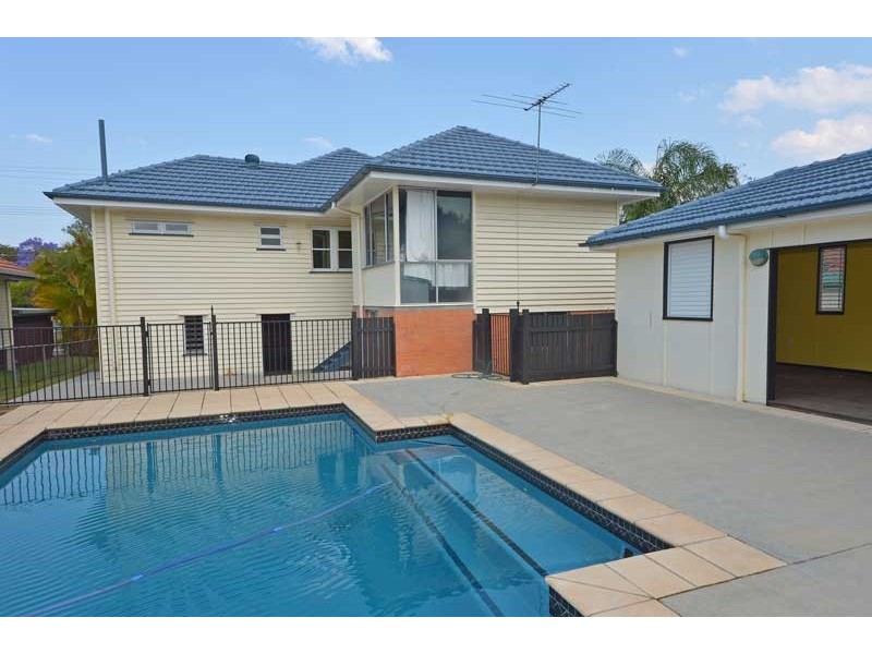 134 Mayfield Rd, Carina QLD 4152