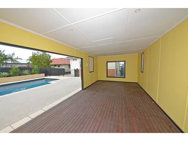 134 Mayfield Rd, Carina QLD 4152