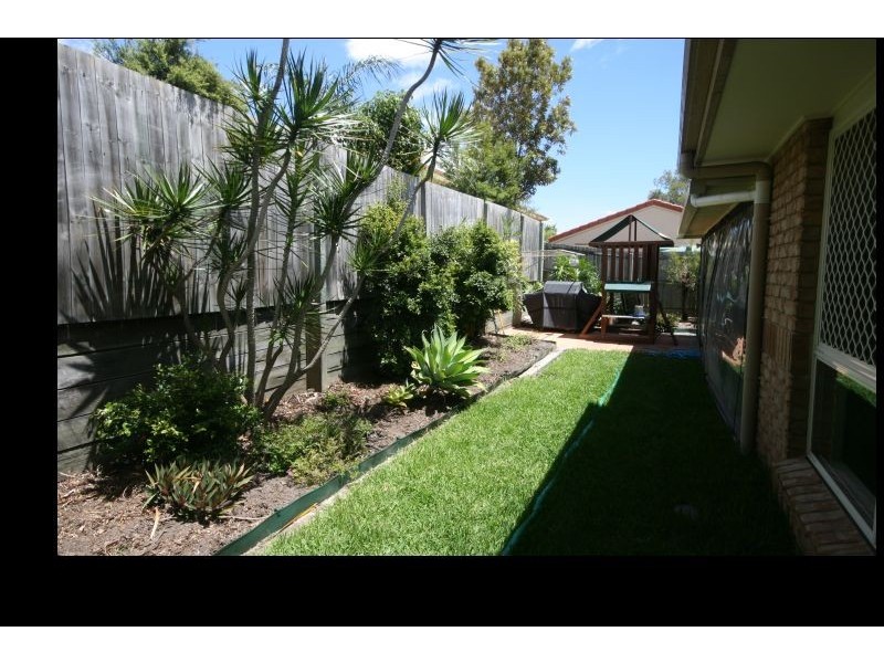 10/27 Camille Crescent, Wynnum West QLD 4178