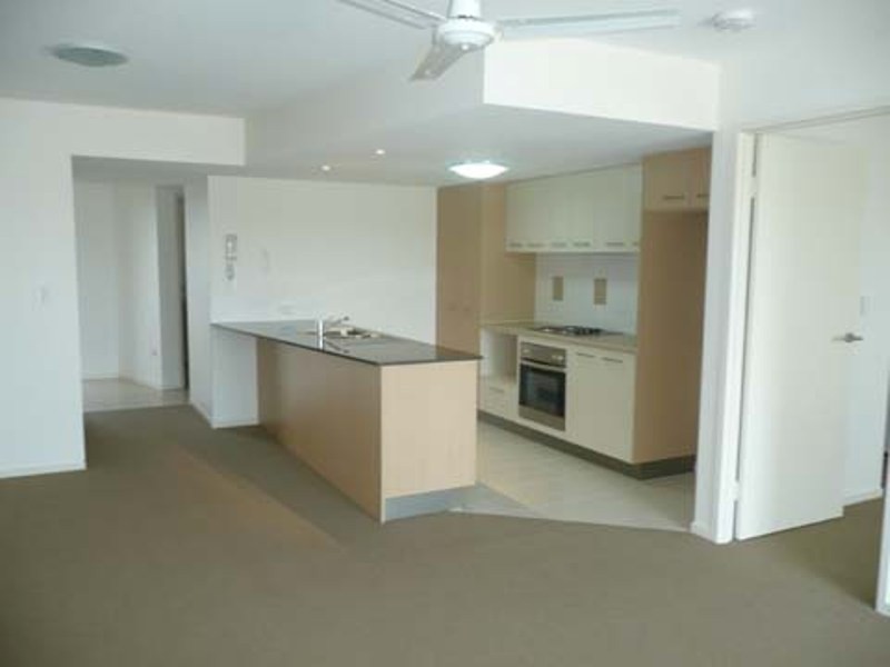 57/10 Grand Parade, Kawana Island QLD 4575