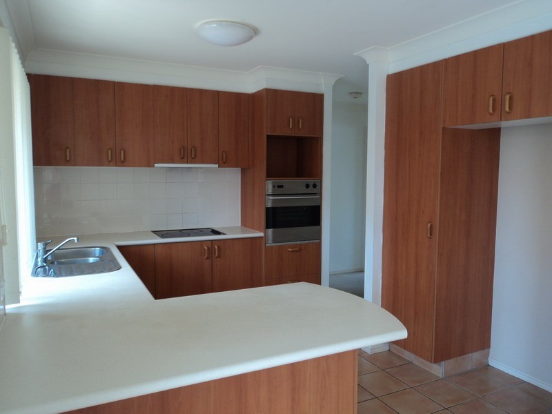54 Yodelay Street, Varsity Lakes QLD 4227