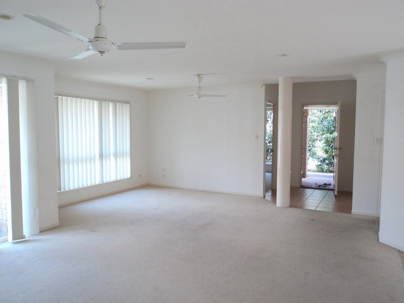 54 Yodelay Street, Varsity Lakes QLD 4227