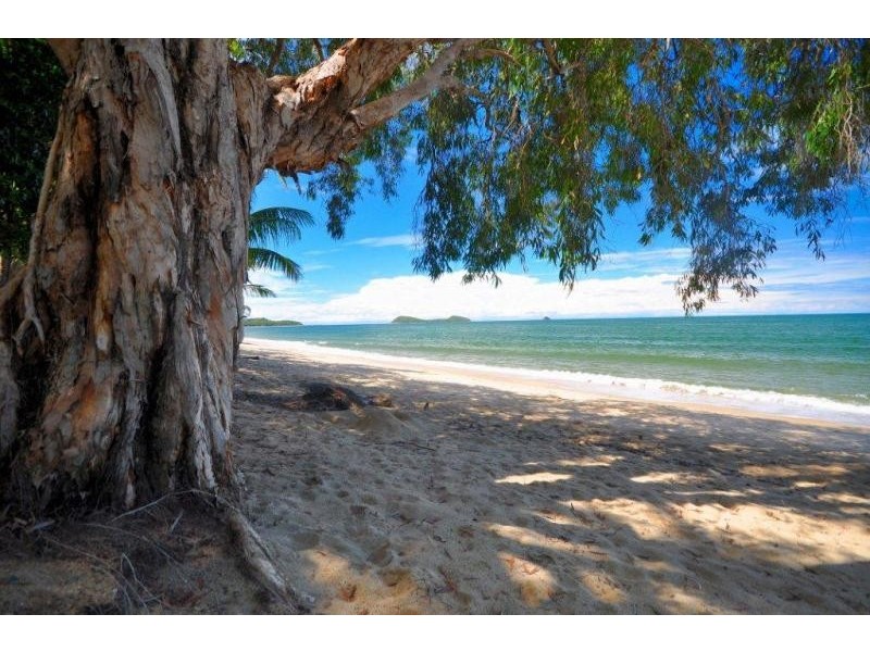 Clifton Beach QLD 4879