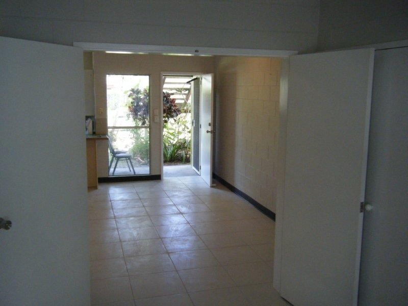 4/9 Maytown Close, Manoora QLD 4870