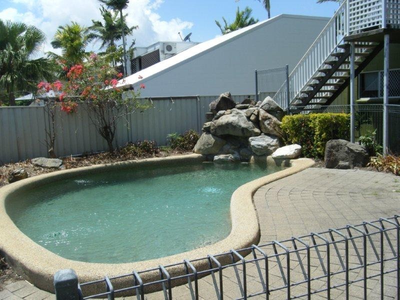 4/9 Maytown Close, Manoora QLD 4870