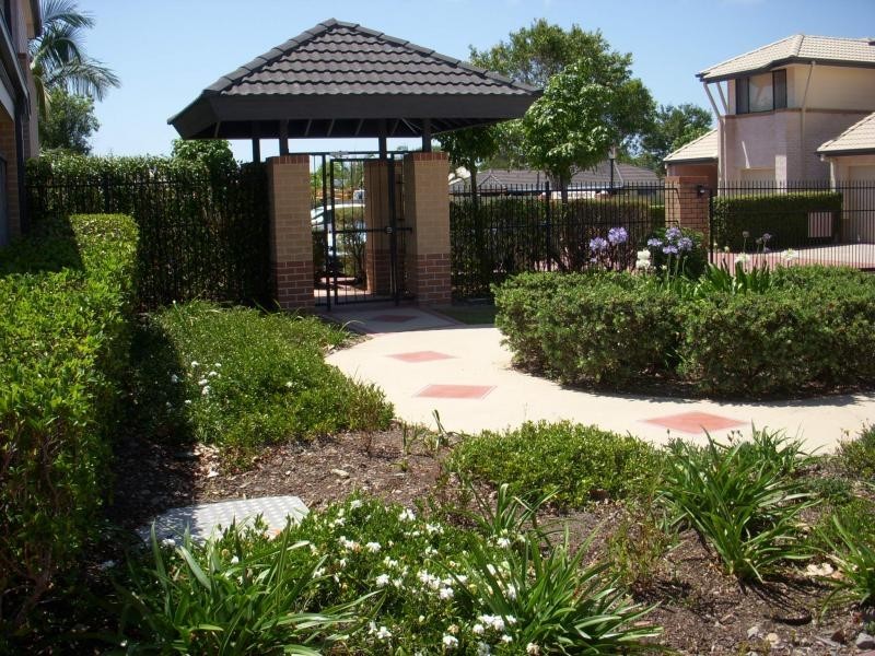 27/2 Springhill Drive, Sippy Downs QLD 4556