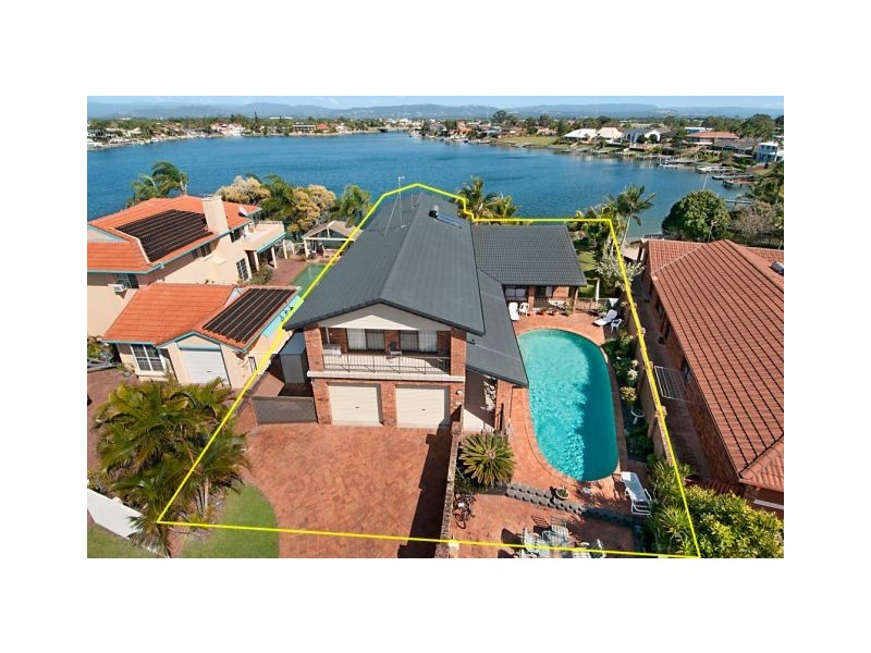 65 Sailaway Street, Mermaid Waters QLD 4218