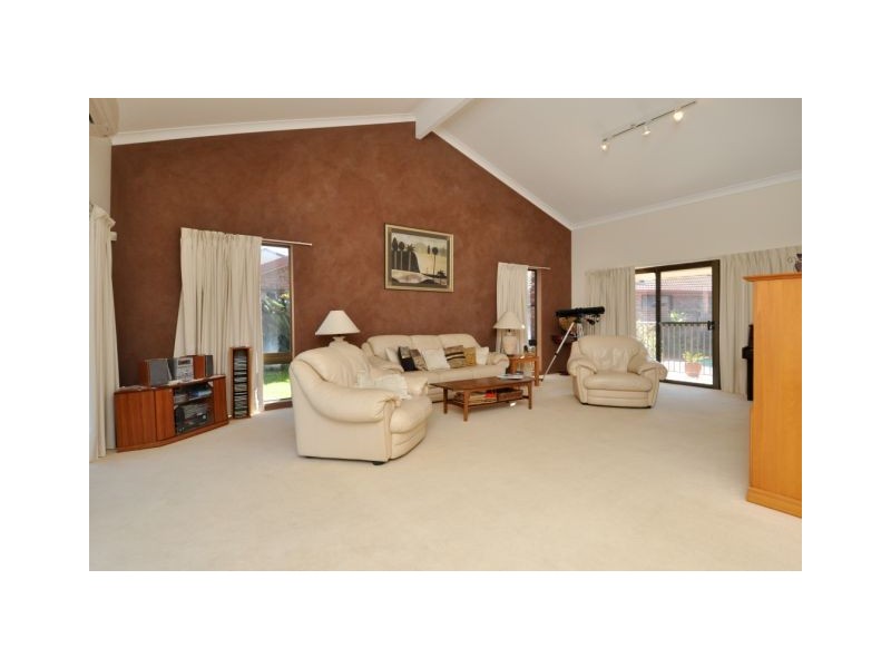 65 Sailaway Street, Mermaid Waters QLD 4218