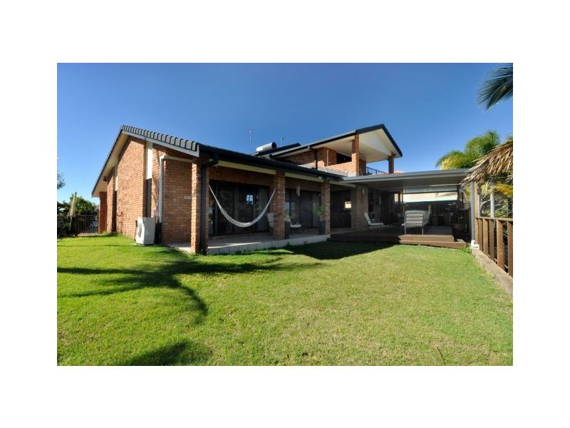 65 Sailaway Street, Mermaid Waters QLD 4218