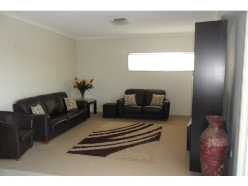 26 Sydney Street, Redcliffe QLD 4020