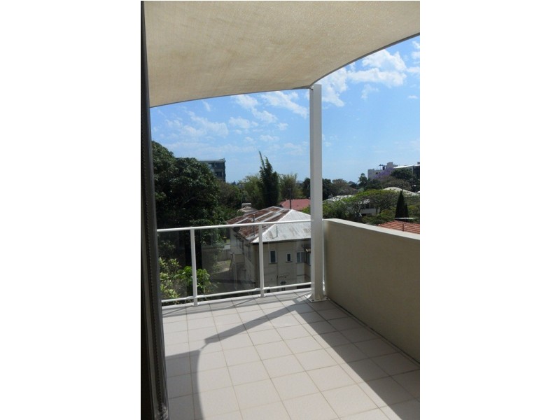 26 Sydney Street, Redcliffe QLD 4020