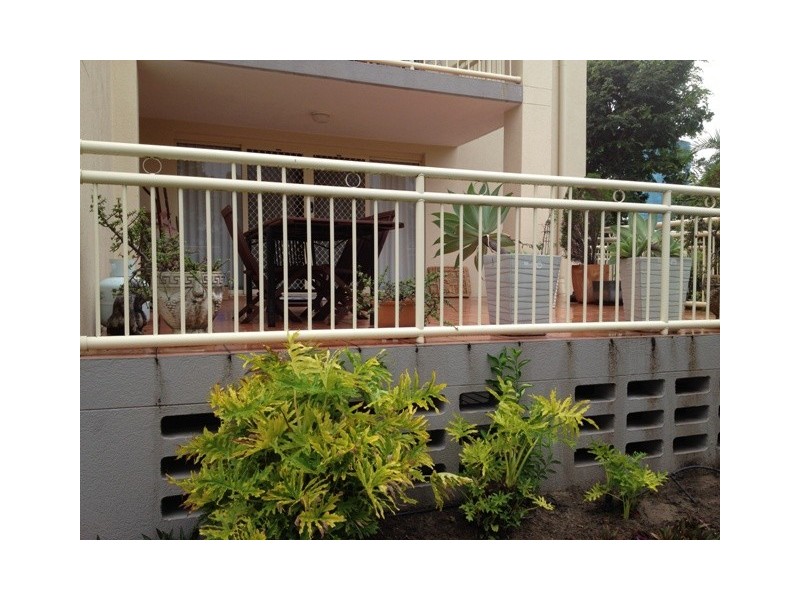 76 Thomas Drive, Chevron Island QLD 4217