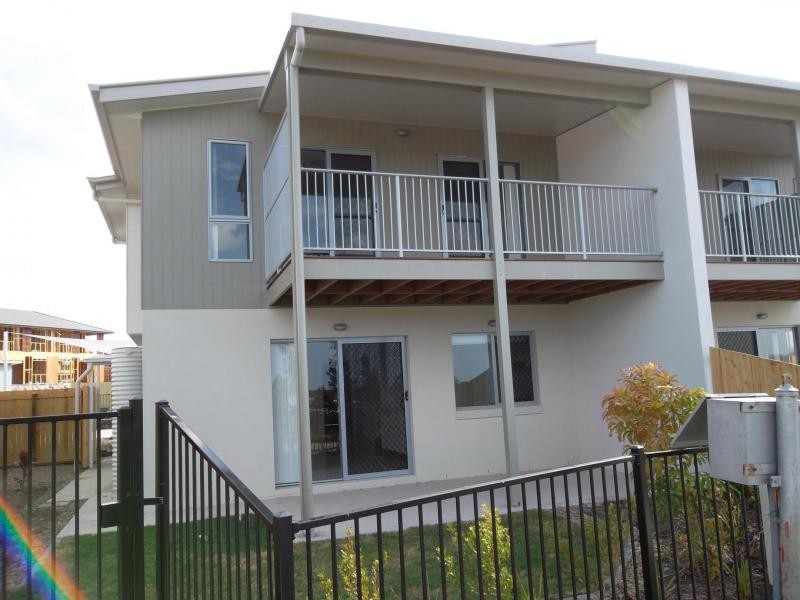 2 Photinia Crescent, Mountain Creek QLD 4557