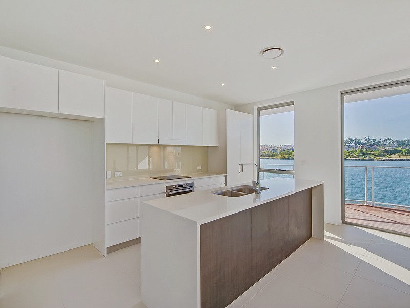 9 Southbay Drive, Varsity Lakes QLD 4227