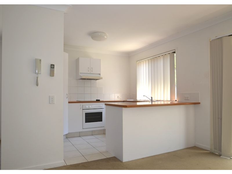 2201/24 Amsonia Court,, Arundel QLD 4214