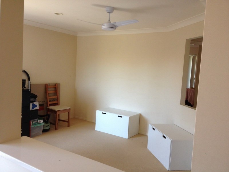 23 Tracey Cres, Varsity Lakes QLD 4227