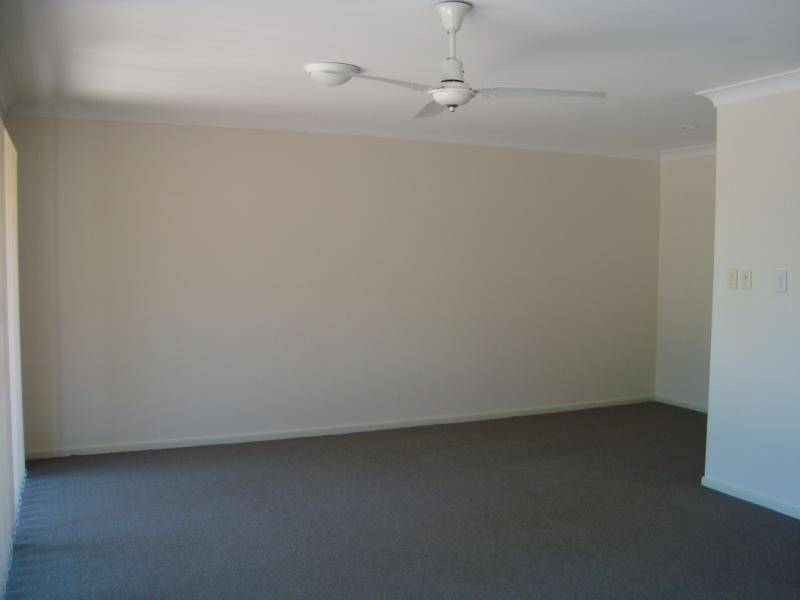 12/9 Santa Cruz Blvd, Clear Island Waters QLD 4226