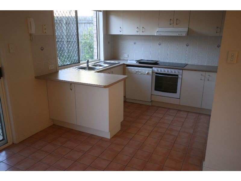 13/27 Camille Crescent, Wynnum West QLD 4178