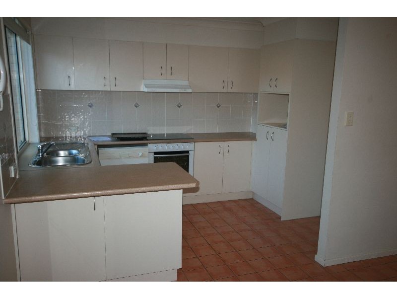 13/27 Camille Crescent, Wynnum West QLD 4178