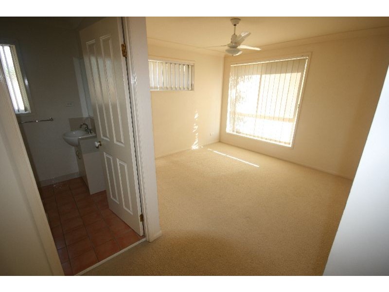 13/27 Camille Crescent, Wynnum West QLD 4178