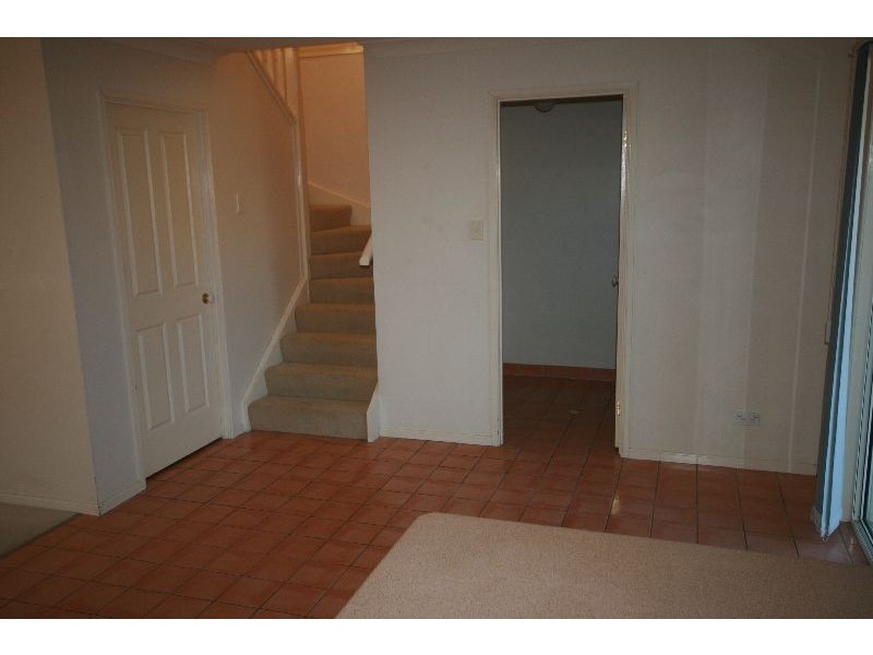 13/27 Camille Crescent, Wynnum West QLD 4178