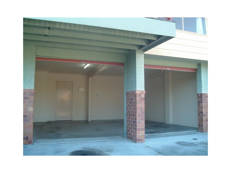 31 Simpsons Rd, Elanora QLD 4221