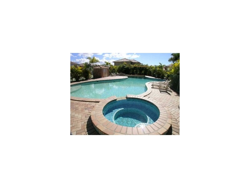 21 Regensberg Close, Varsity Lakes QLD 4227