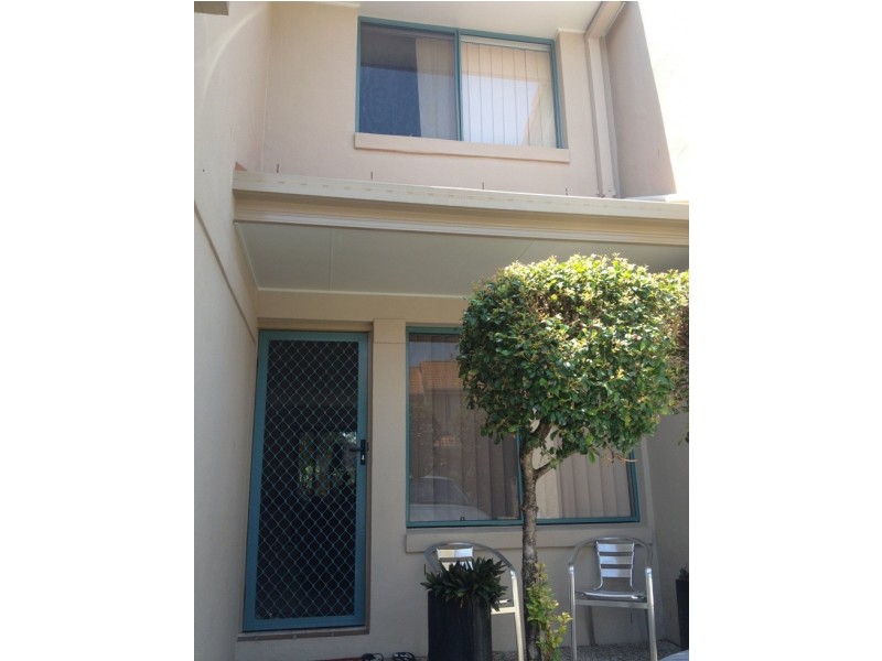 21 Regensberg Close, Varsity Lakes QLD 4227