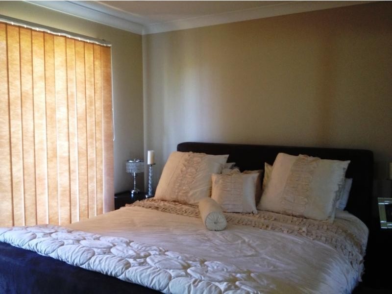 21 Regensberg Close, Varsity Lakes QLD 4227