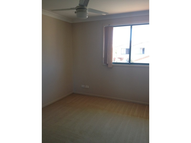 21 Regensberg Close, Varsity Lakes QLD 4227