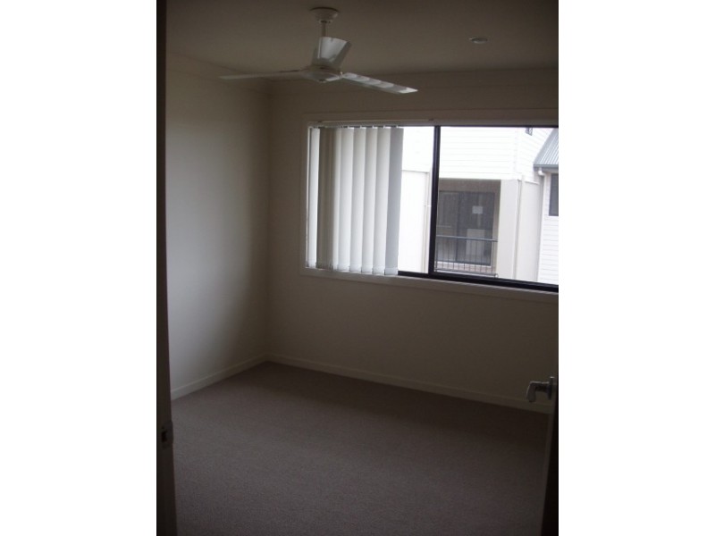 15/5 Faculty Cressent, Mudgeeraba QLD 4213