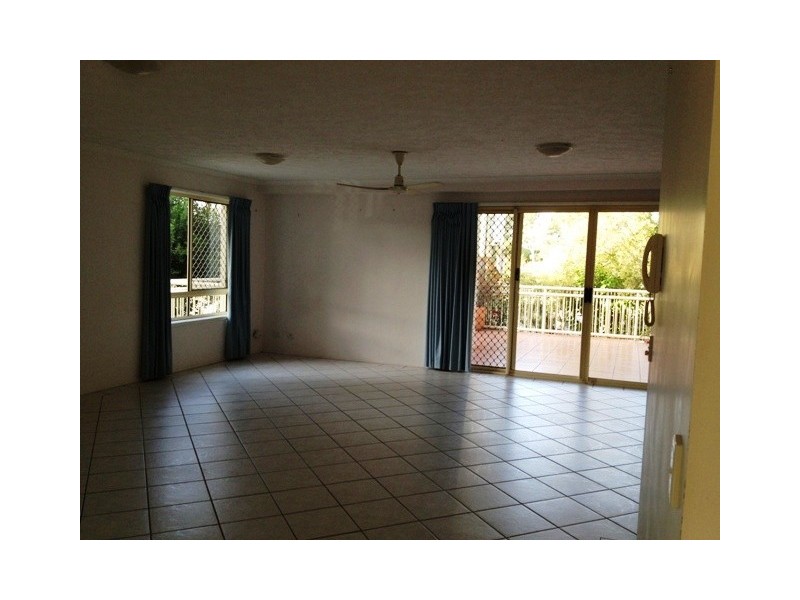76 Thomas Drive, Chevron Island QLD 4217