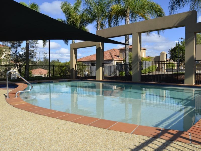 1/24 Amsonia Court,, Arundel QLD 4214