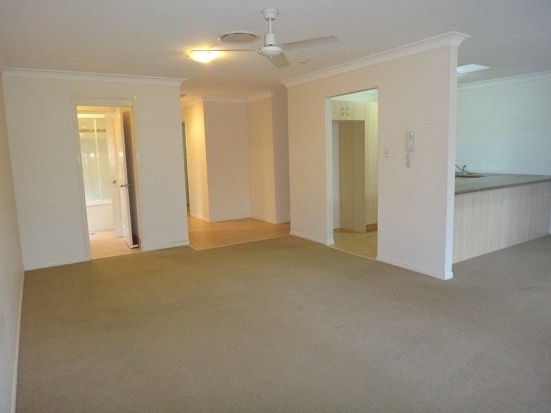 02/755 Ashmore Road, Molendinar QLD 4214