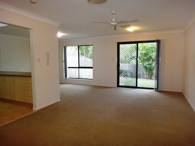 02/755 Ashmore Road, Molendinar QLD 4214