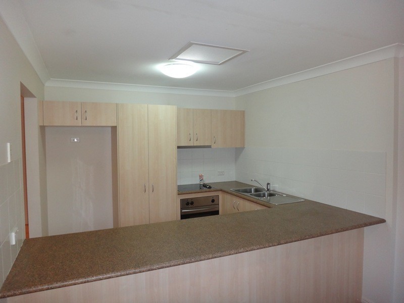02/755 Ashmore Road, Molendinar QLD 4214