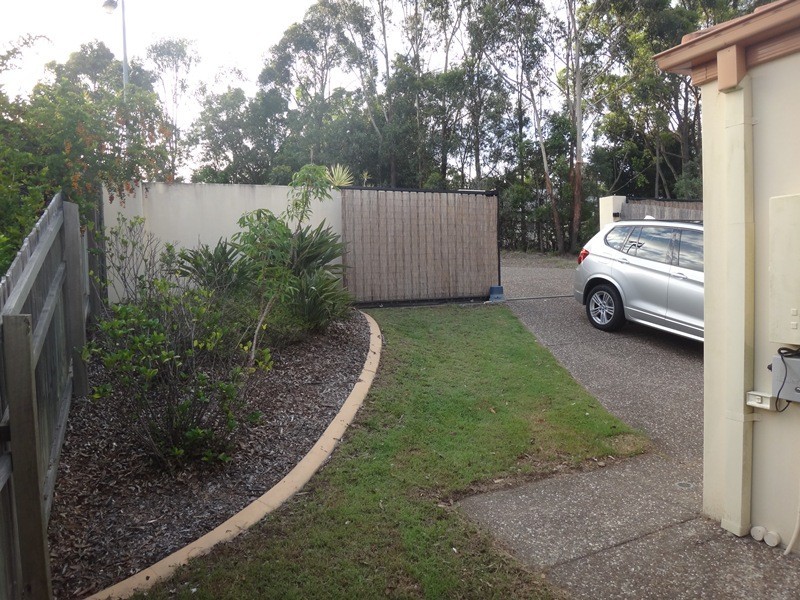 02/755 Ashmore Road, Molendinar QLD 4214
