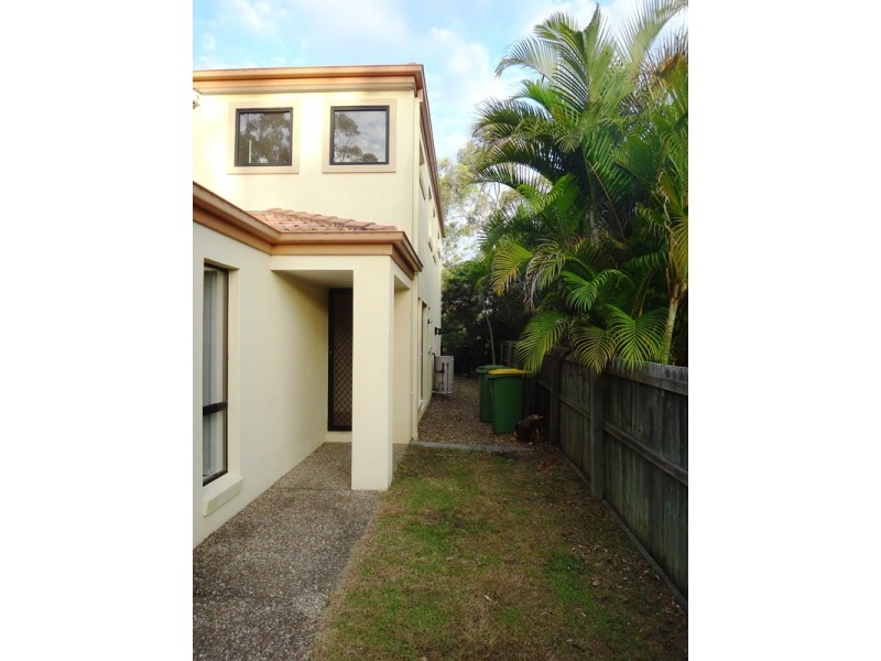 02/755 Ashmore Road, Molendinar QLD 4214