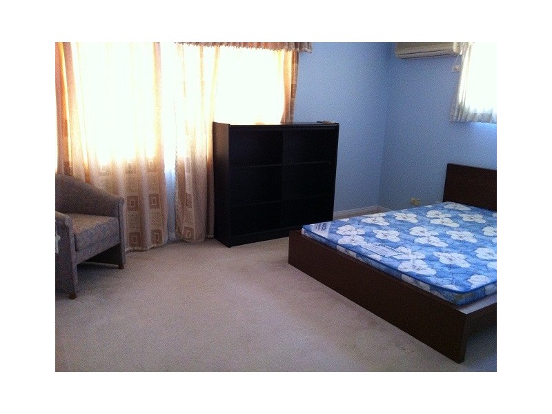 11 Chateau Street, Calamvale QLD 4116