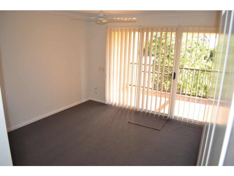 4/480 Christine Avenue, Robina QLD 4226