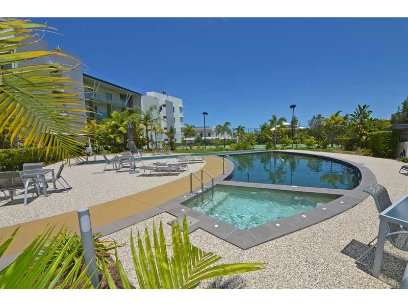 2/51 Grand Parade, Kawana Island QLD 4575
