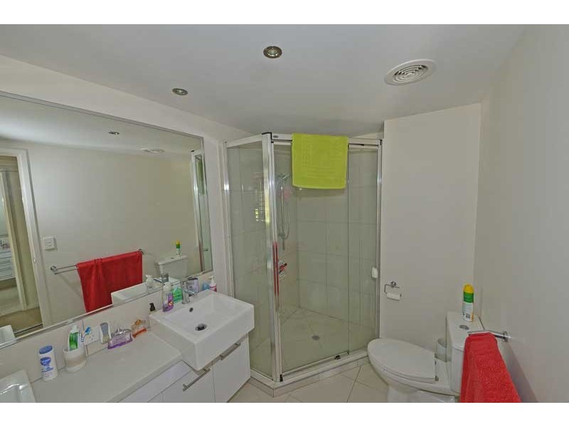 2/51 Grand Parade, Kawana Island QLD 4575